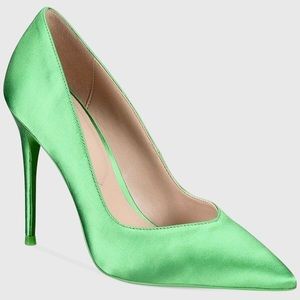 Aldo Satin Green Dressy Stiletto Pumps. Size 8. About 4” heel.